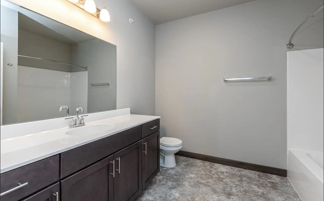 Tower 1 - Bathroom 2